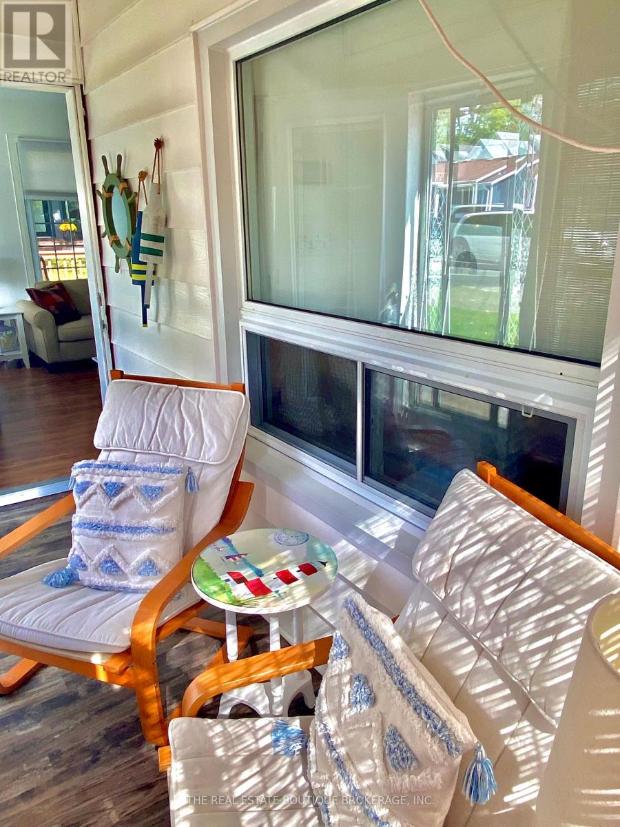 322 Oxford Avenue, Fort Erie, Ontario  L0S 1B0 - Photo 5 - X12677268