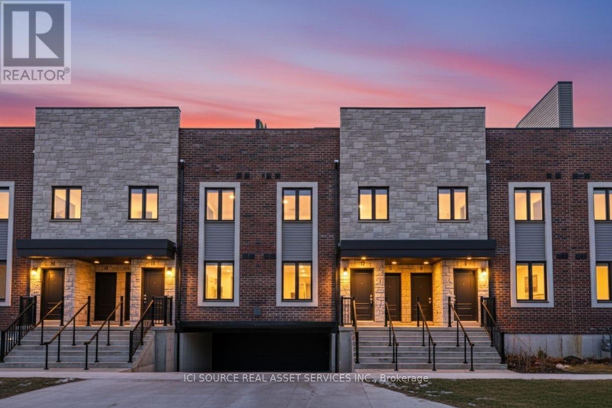 10 - 2 SLESSOR BOULEVARD, Grimsby, Ontario