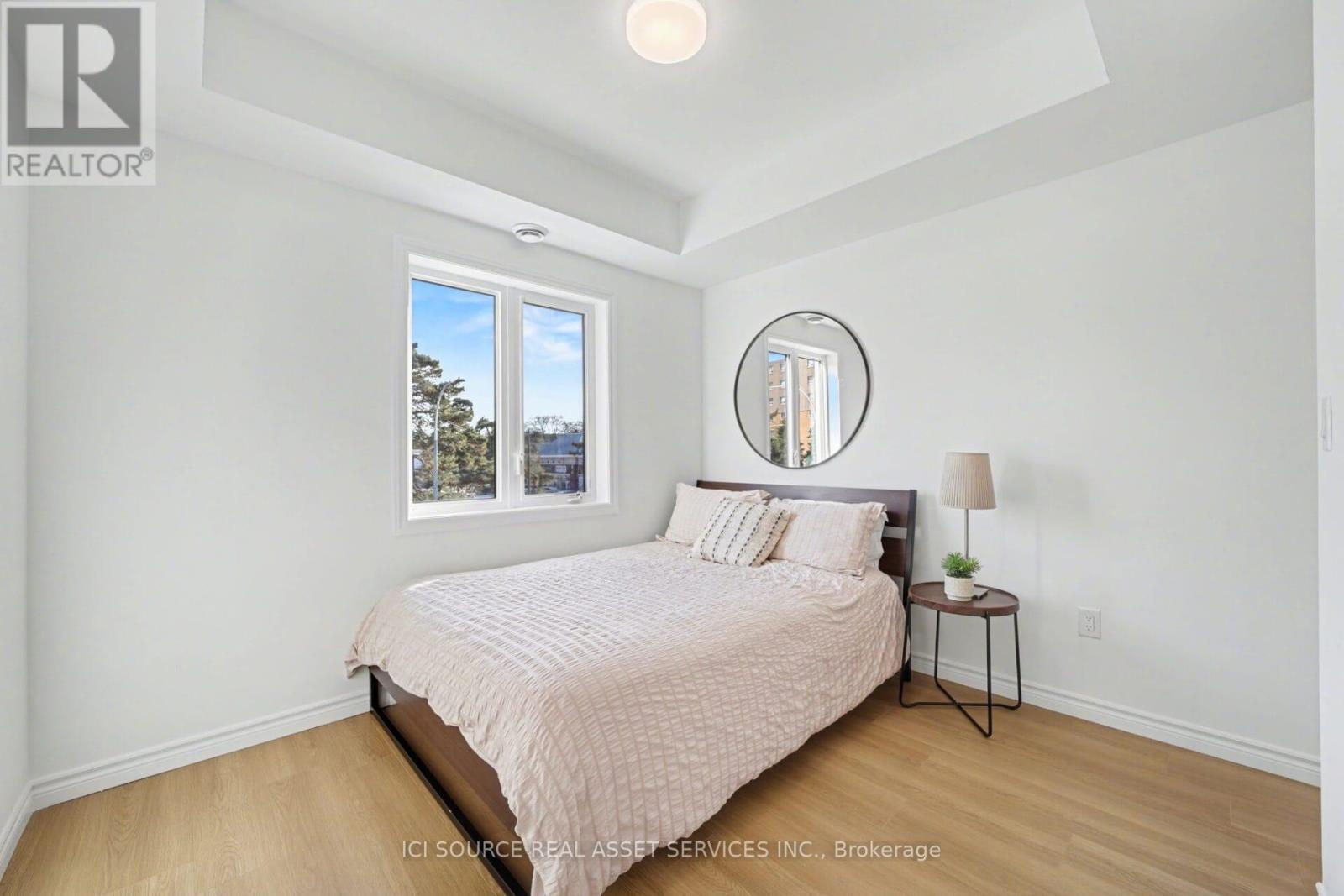 10 - 2 Slessor Boulevard, Grimsby, Ontario  L3M 5J4 - Photo 13 - X12677338