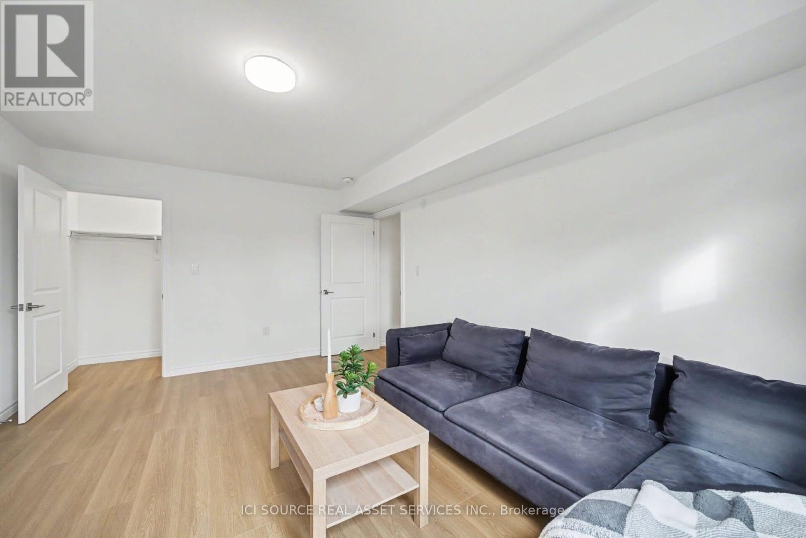 10 - 2 Slessor Boulevard, Grimsby, Ontario  L3M 5J4 - Photo 16 - X12677338