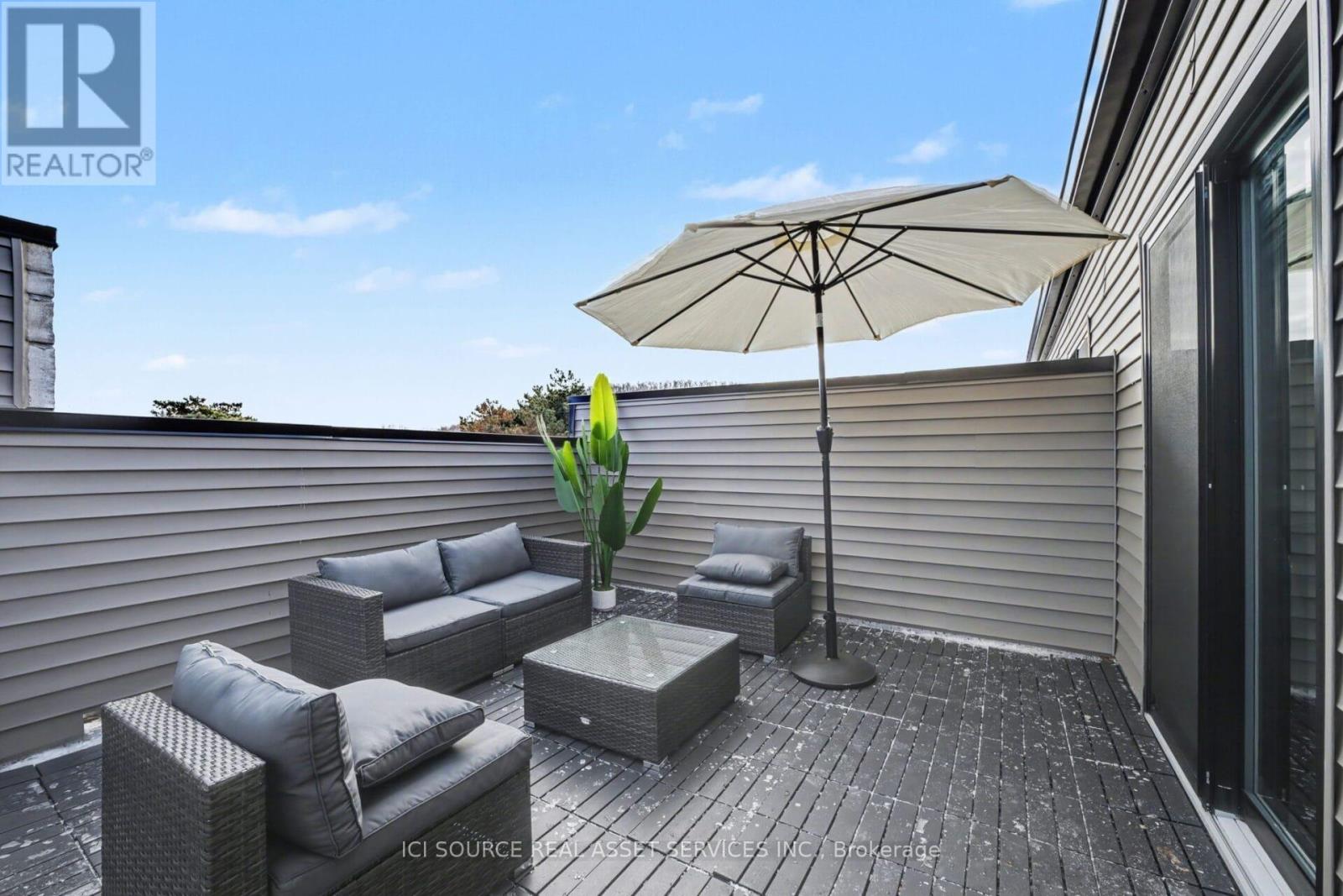 10 - 2 Slessor Boulevard, Grimsby, Ontario  L3M 5J4 - Photo 18 - X12677338