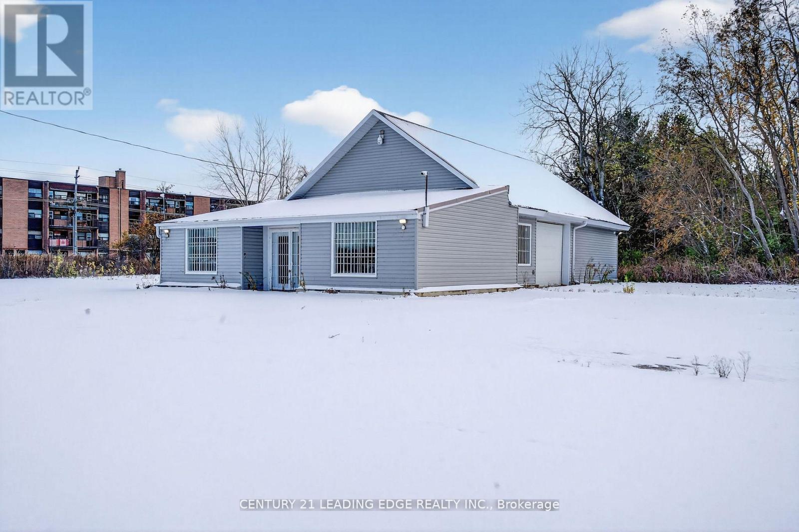 556 Bath Road E, Kingston, Ontario  K7M 2Y3 - Photo 12 - X12677342