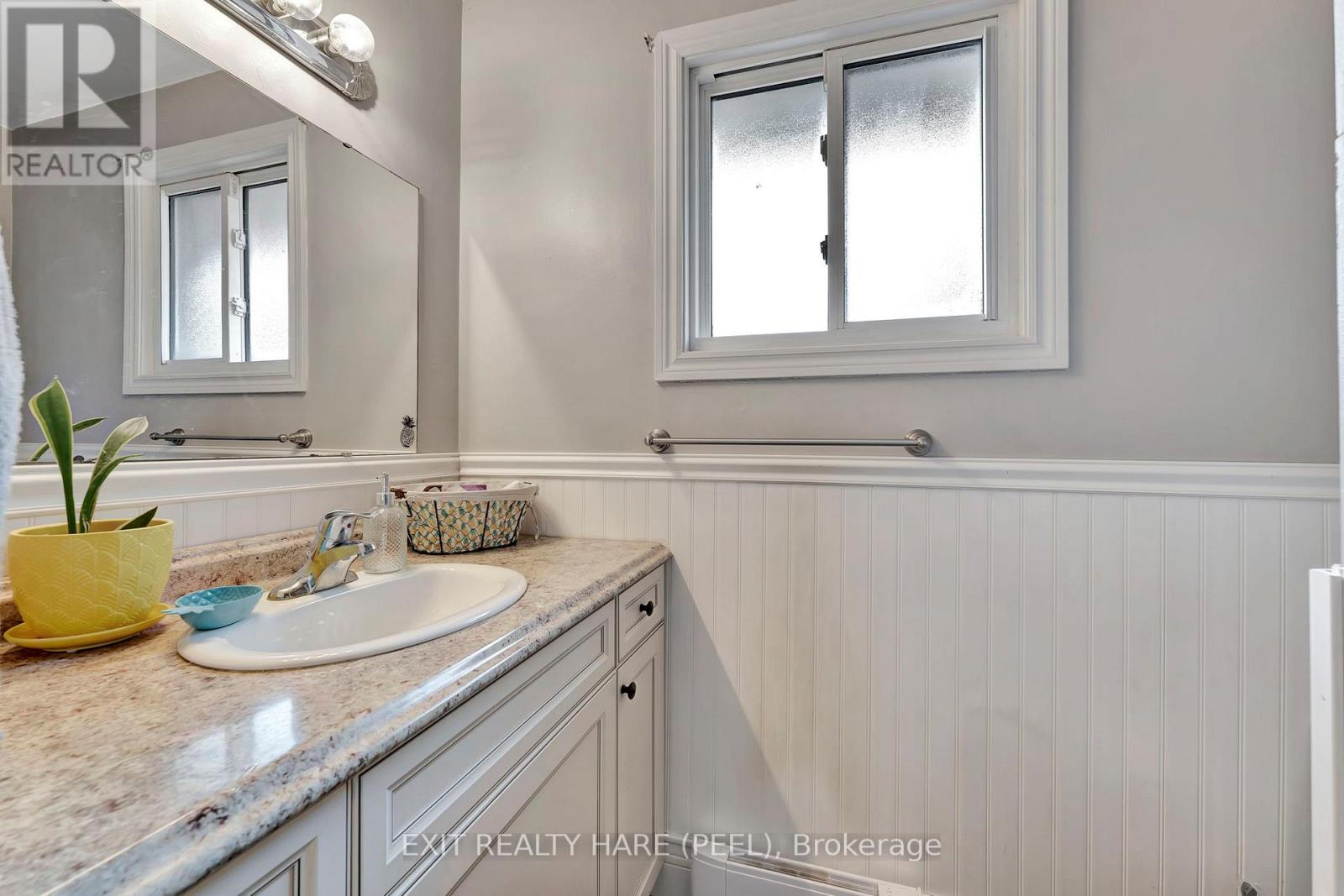 52 Hampton Street, Brantford, Ontario  N3S 4K8 - Photo 13 - X12677360