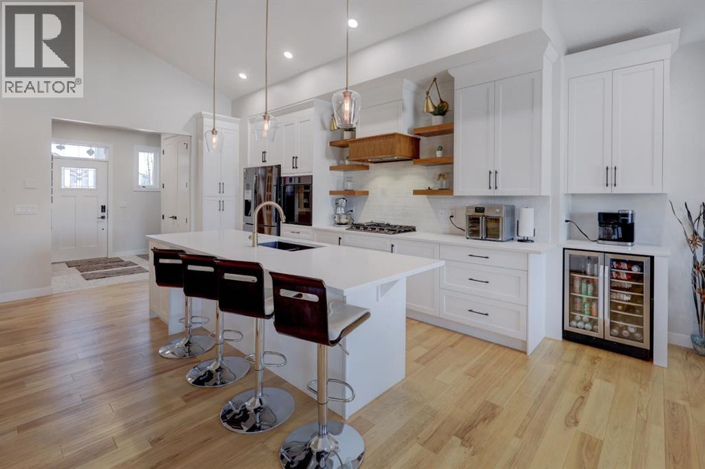 198 Bayview Circle Sw, Airdrie, Alberta  T4B 5A7 - Photo 1 - A2277148