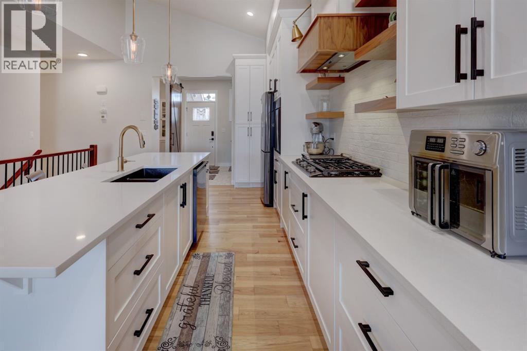 198 Bayview Circle Sw, Airdrie, Alberta  T4B 5A7 - Photo 10 - A2277148