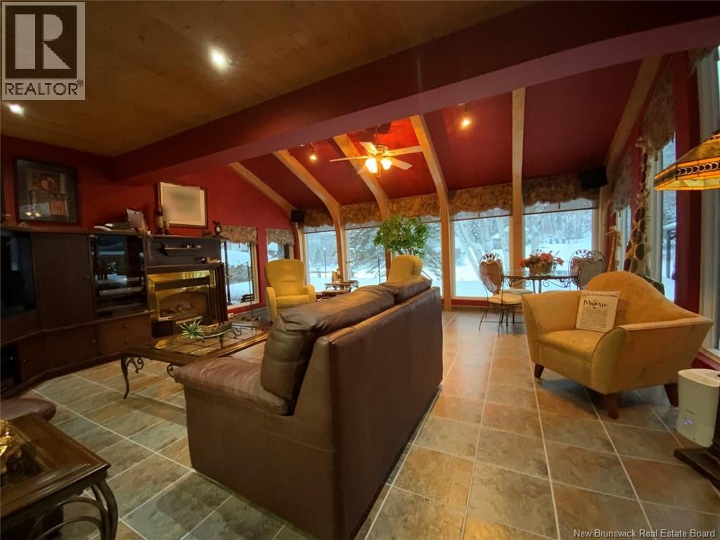 75 Leblond Street, Edmundston, New Brunswick  E3V 4K9 - Photo 8 - NB130030