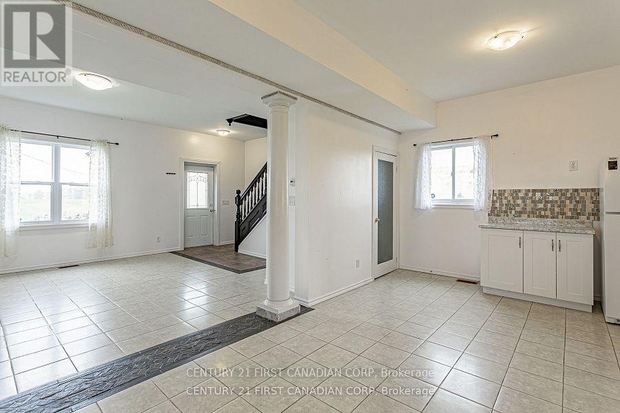 50917 Yorke Line, Malahide, Ontario  N0L 1B0 - Photo 12 - X12677518