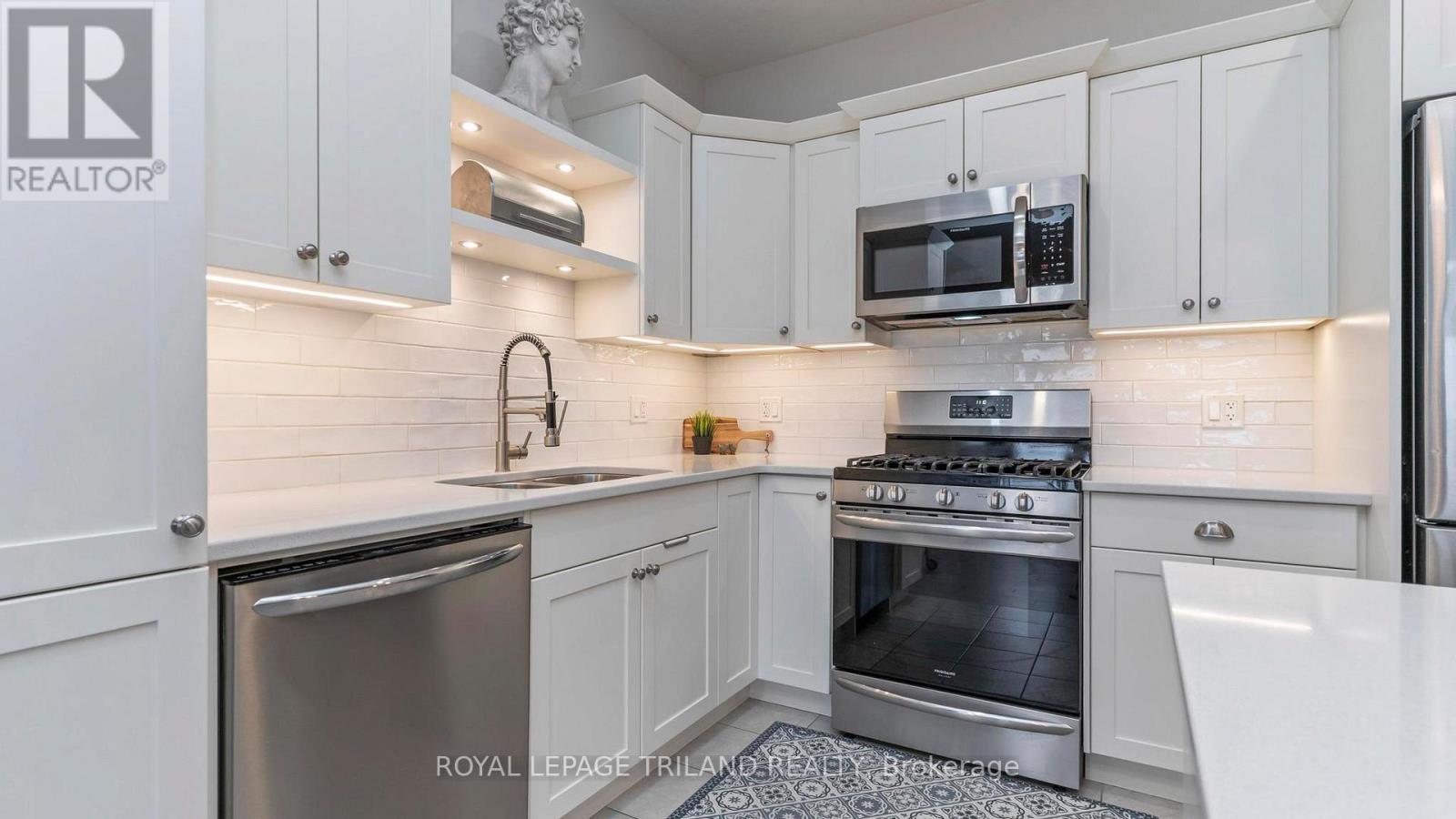 8 Charter Creek Court, St. Thomas, Ontario  N5R 0L2 - Photo 11 - X12677532