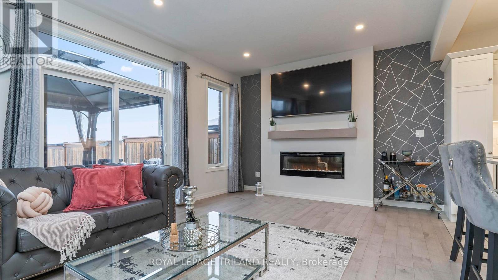 8 Charter Creek Court, St. Thomas, Ontario  N5R 0L2 - Photo 13 - X12677532