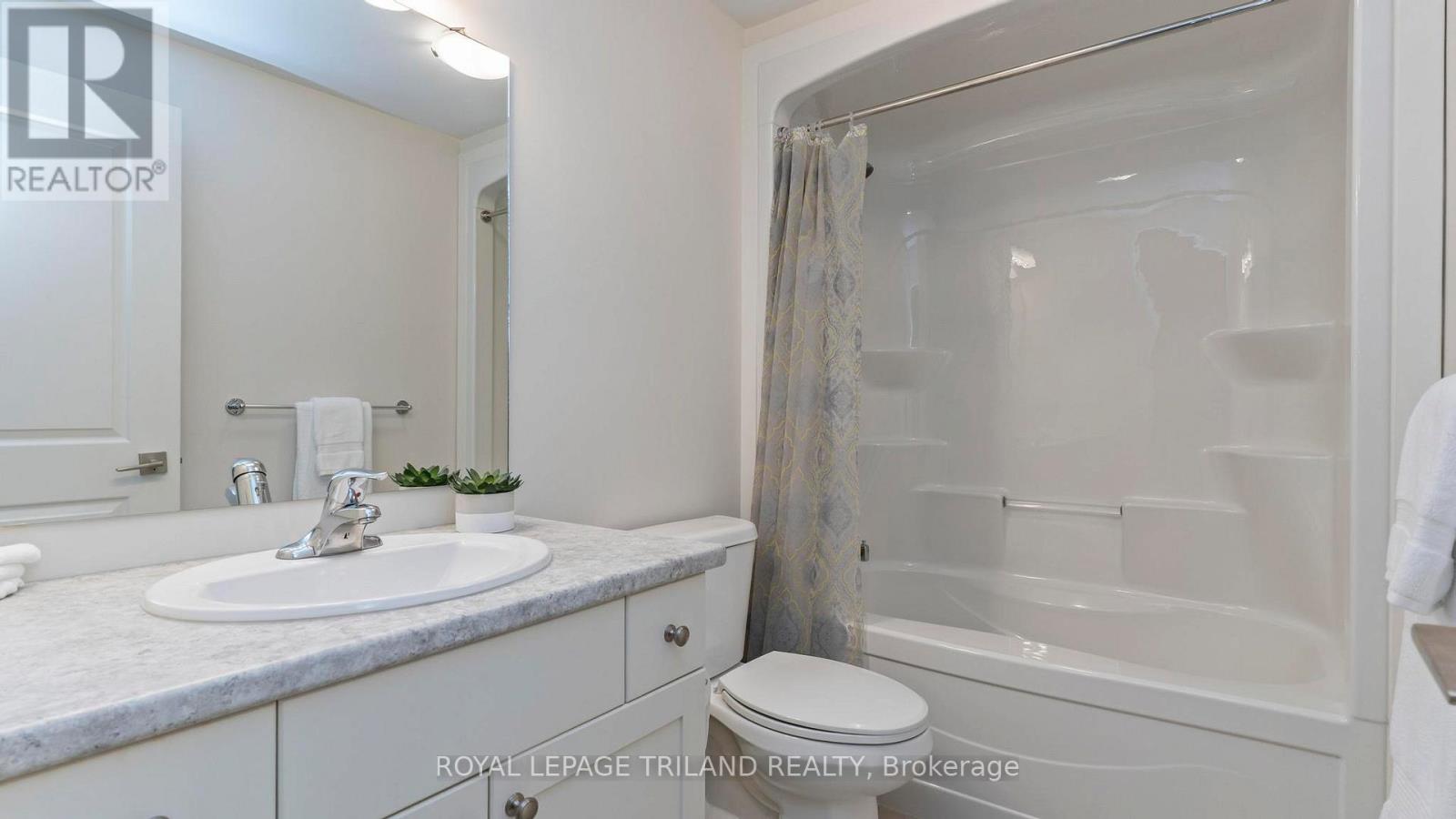 8 Charter Creek Court, St. Thomas, Ontario  N5R 0L2 - Photo 30 - X12677532