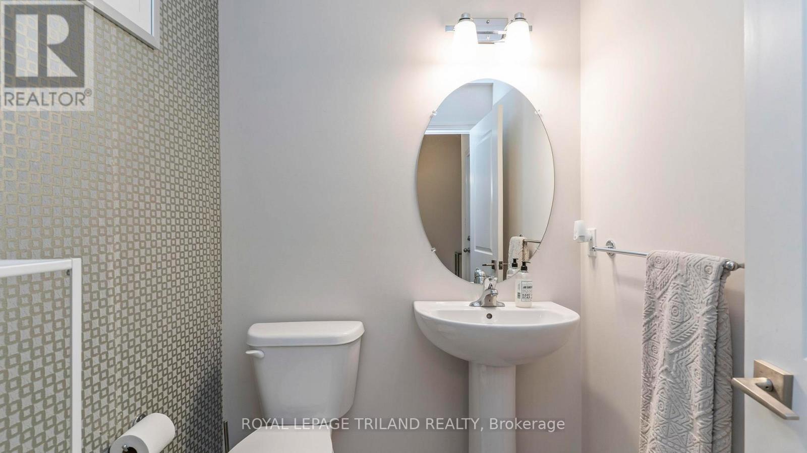 8 Charter Creek Court, St. Thomas, Ontario  N5R 0L2 - Photo 6 - X12677532