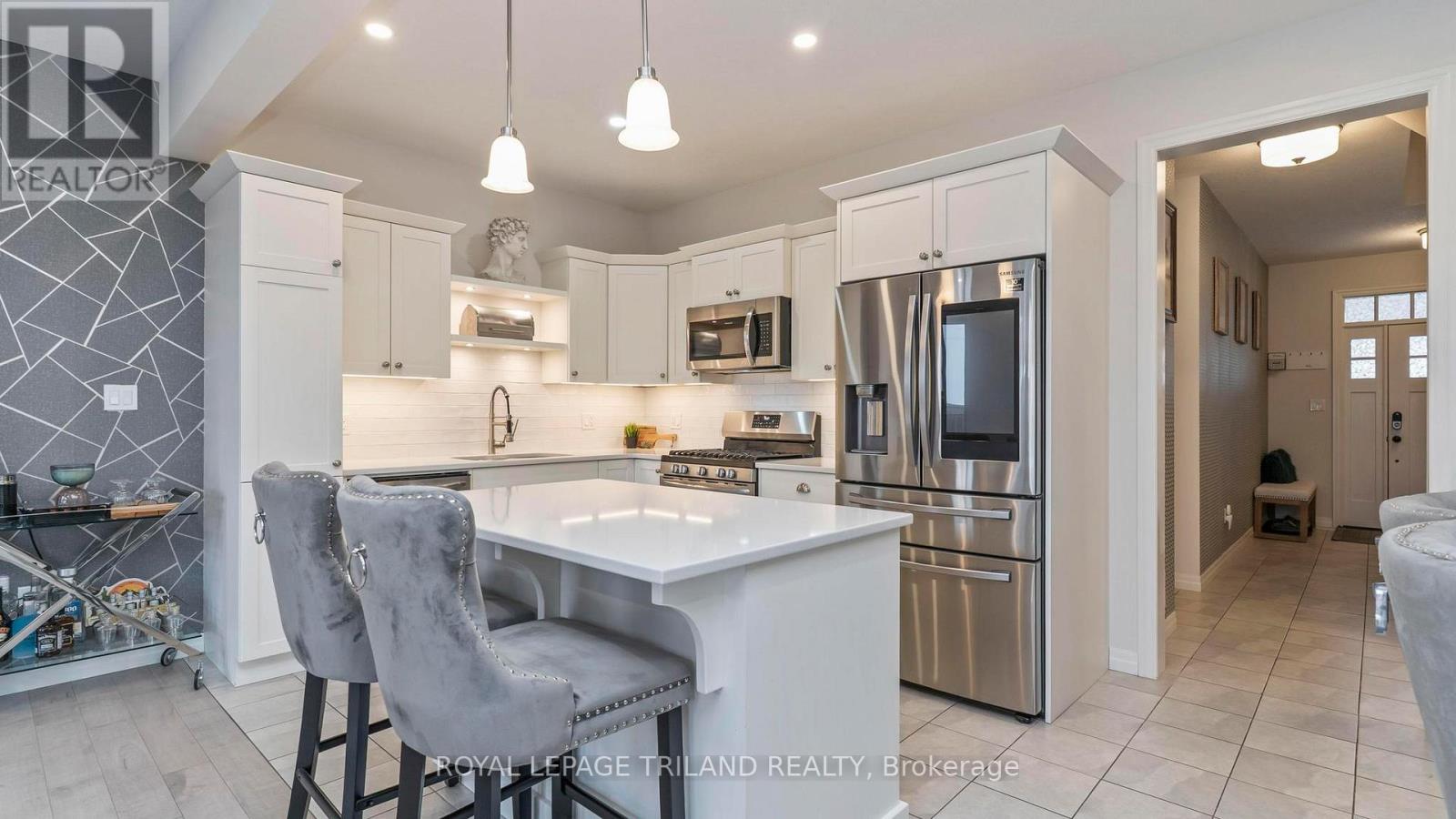 8 Charter Creek Court, St. Thomas, Ontario  N5R 0L2 - Photo 8 - X12677532