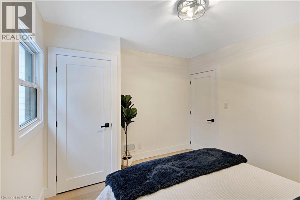 269 East 28th Street, Hamilton, Ontario  L8V 3J2 - Photo 16 - 40797115