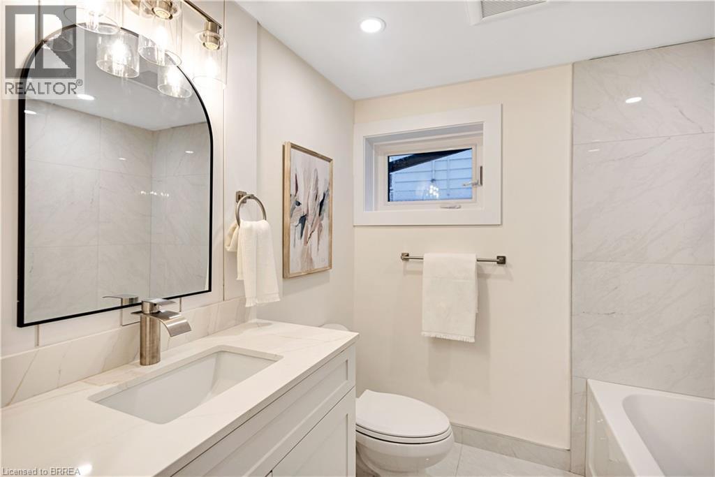 269 East 28th Street, Hamilton, Ontario  L8V 3J2 - Photo 32 - 40797115