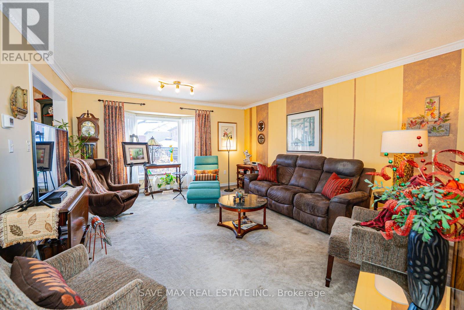 13 Pressed Brick Drive, Brampton, Ontario  L6V 4K8 - Photo 8 - W12659396