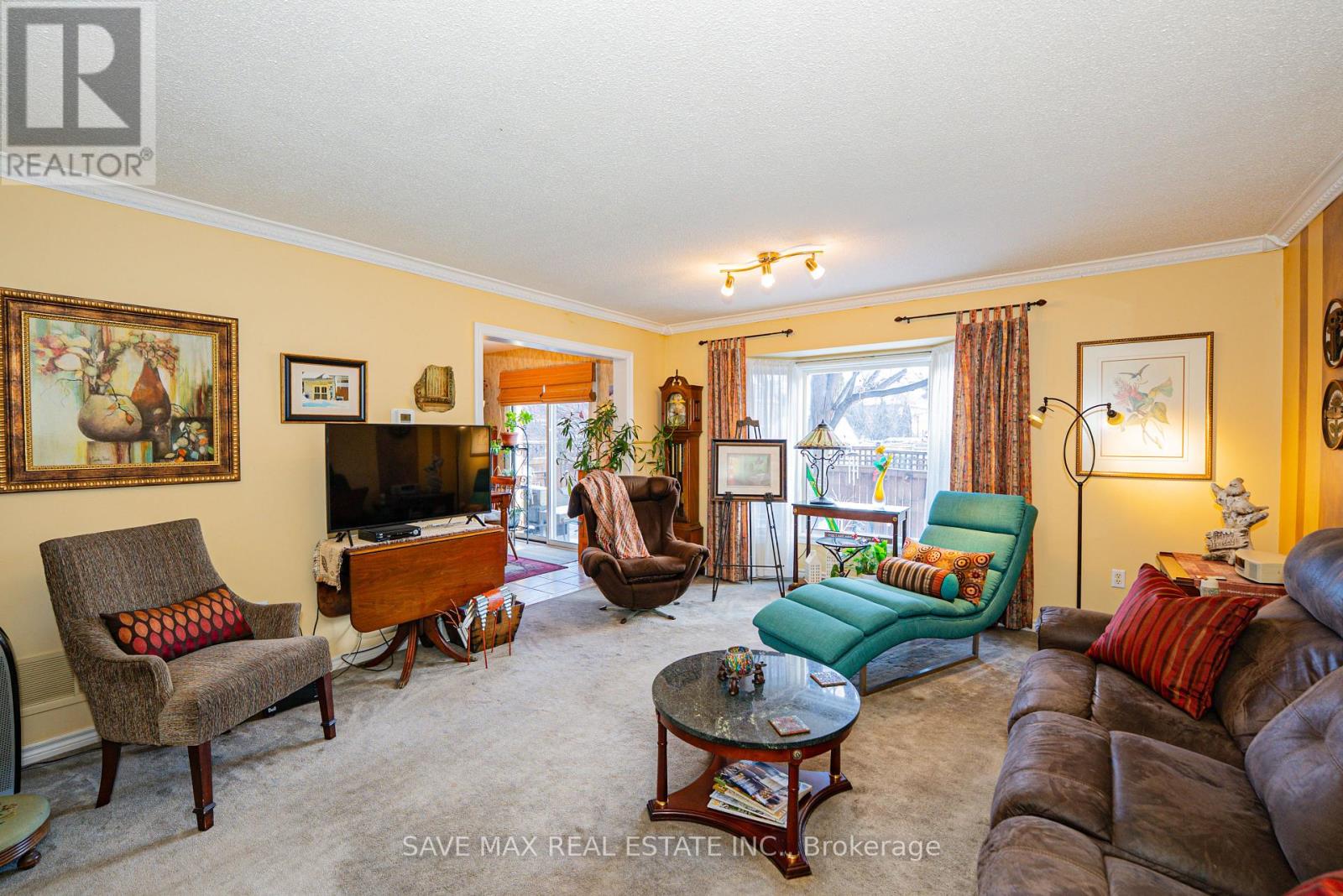 13 Pressed Brick Drive, Brampton, Ontario  L6V 4K8 - Photo 9 - W12659396