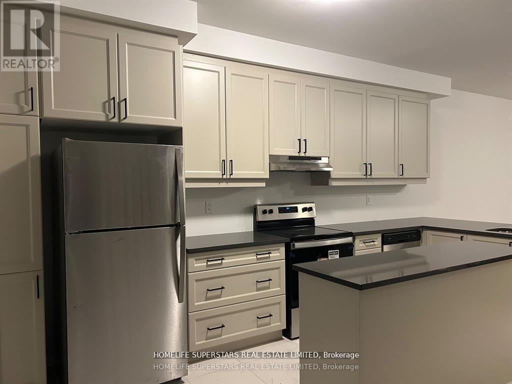 44 Melmar Street, Brampton, Ontario  L7A 5K6 - Photo 3 - W12676716