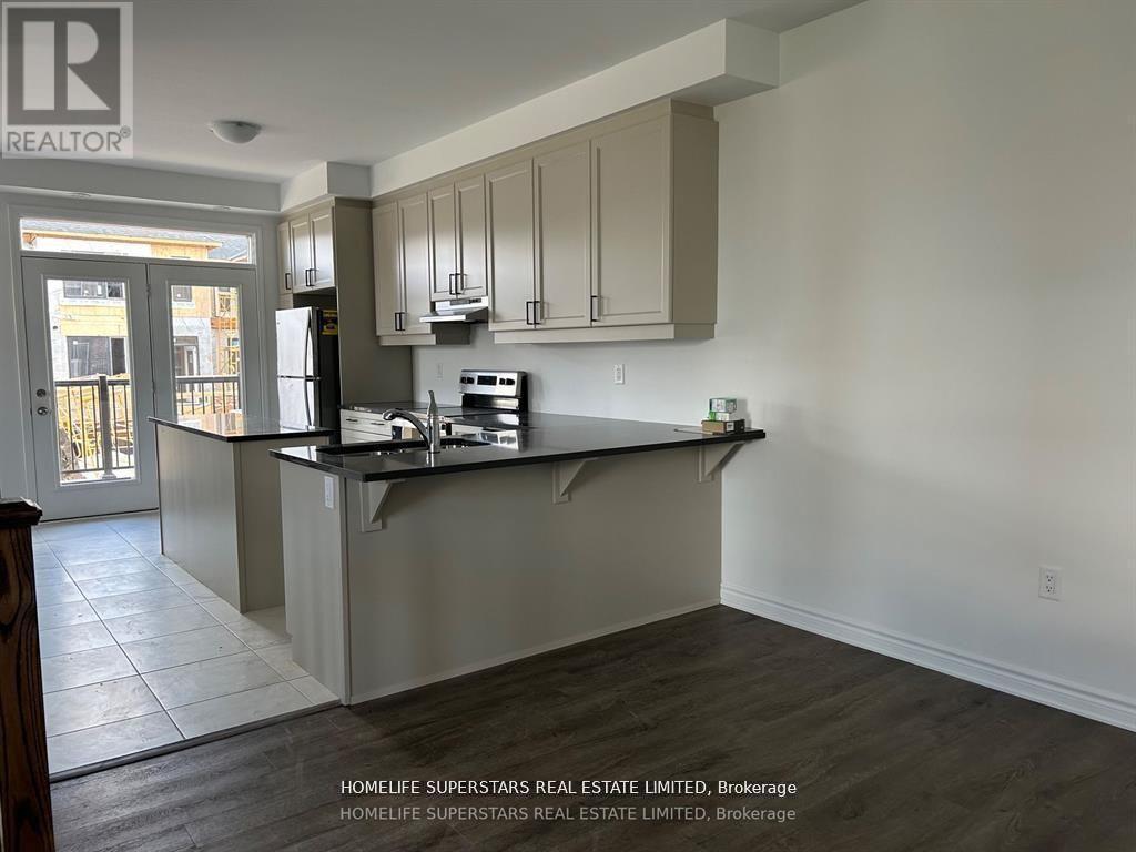 44 Melmar Street, Brampton, Ontario  L7A 5K6 - Photo 4 - W12676716