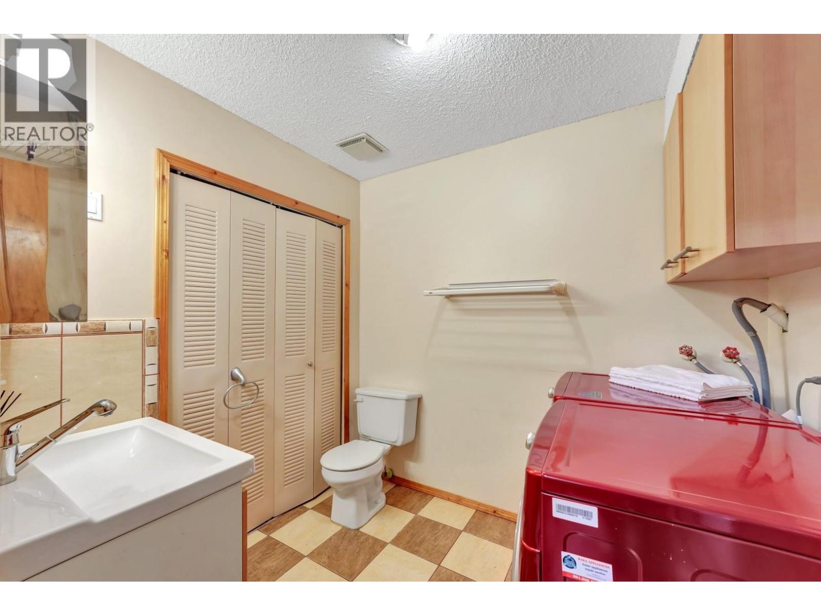 202 Balmoral Place, Port Moody, British Columbia  V3H 4B9 - Photo 29 - R3077425