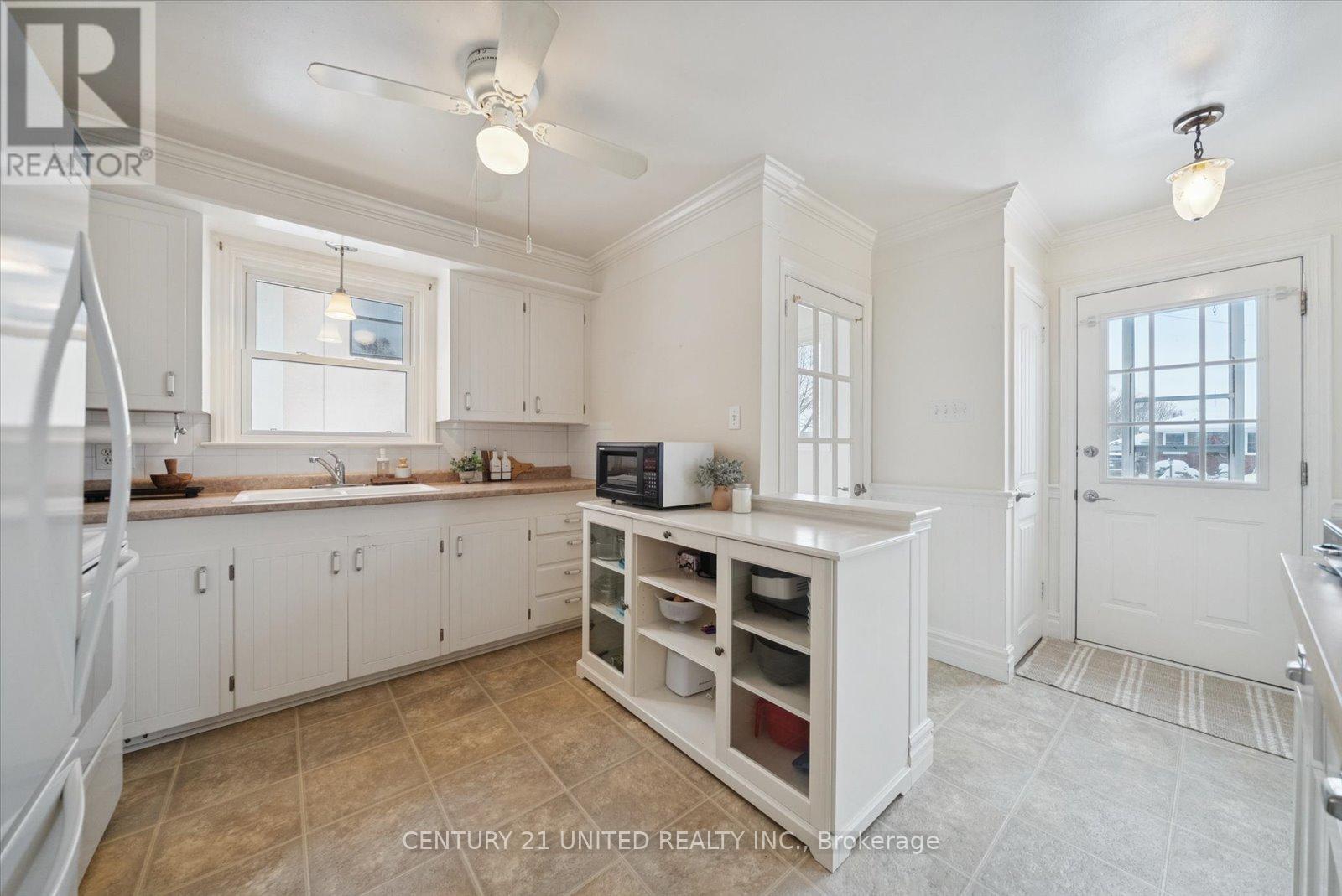 420 Mckellar Street, Peterborough, Ontario  K9J 7C1 - Photo 10 - X12677476