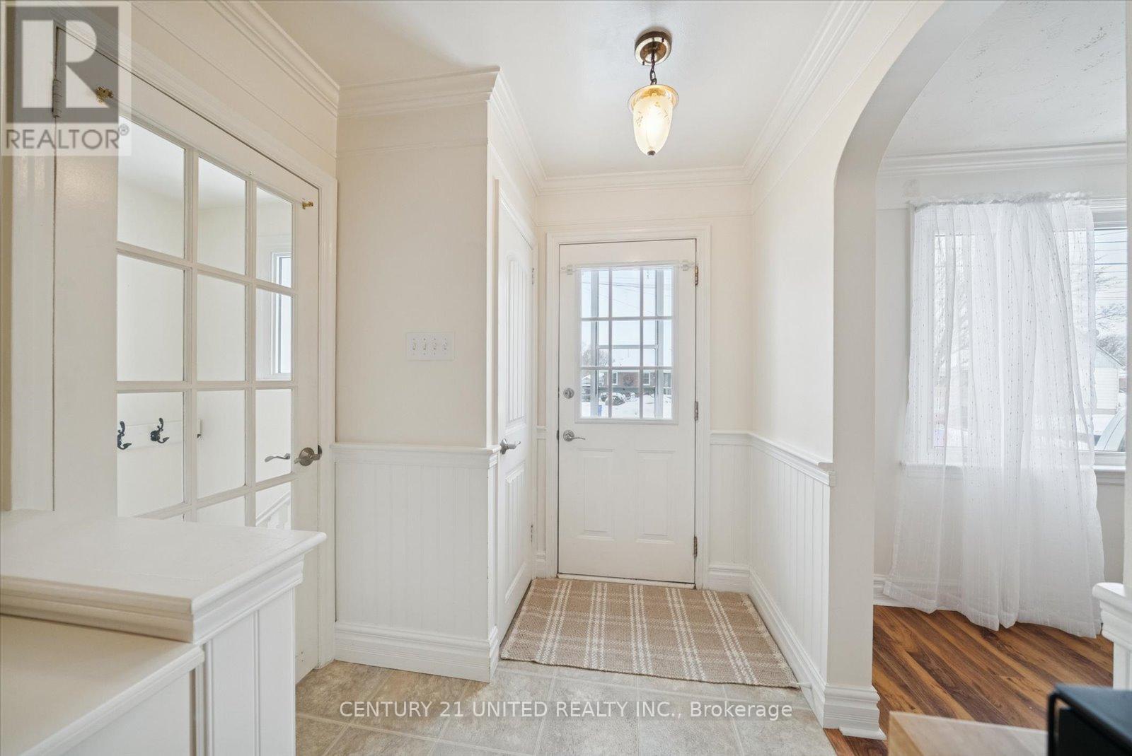 420 Mckellar Street, Peterborough, Ontario  K9J 7C1 - Photo 4 - X12677476