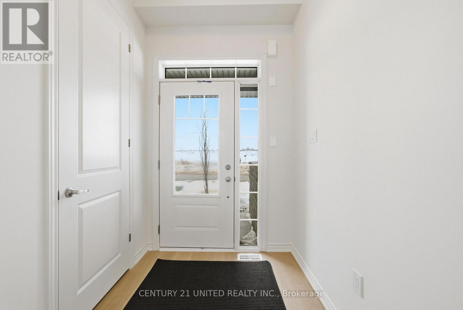 66 Sanderson Drive, Kawartha Lakes, Ontario  K9V 0S7 - Photo 4 - X12677578