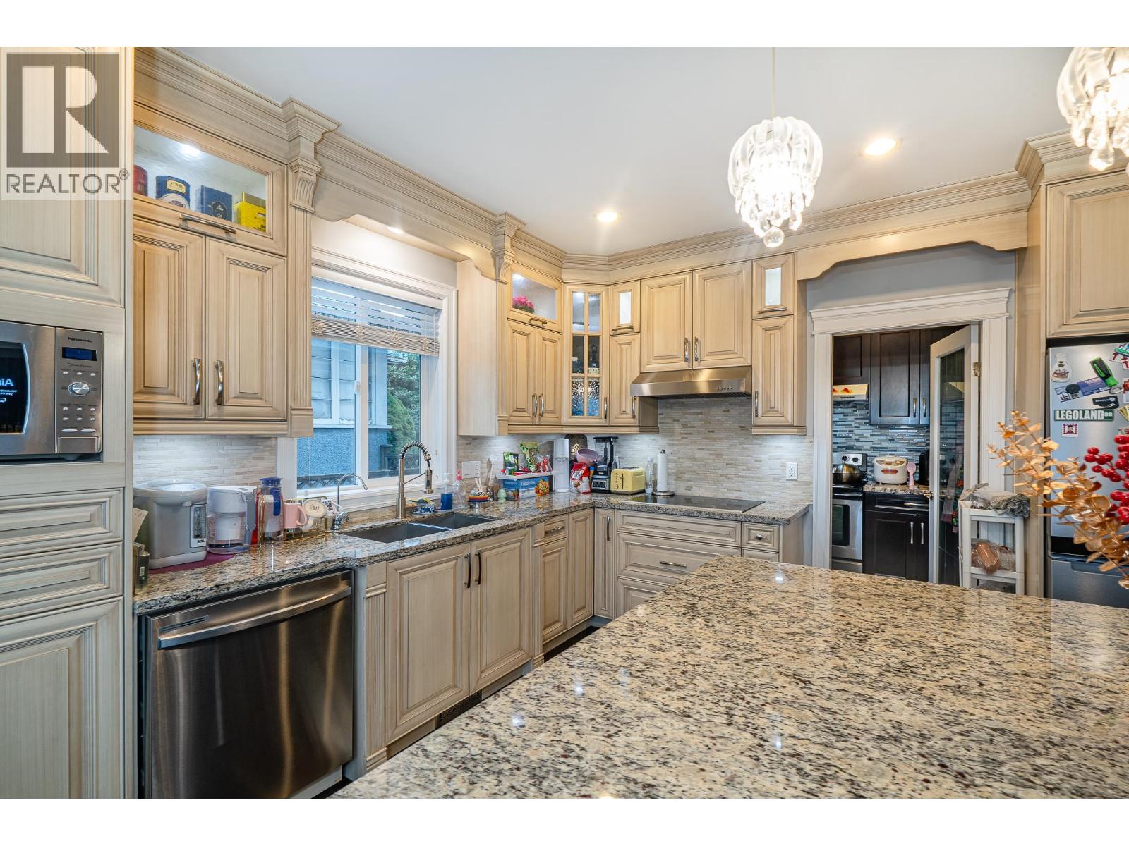 5007 Hardwick Street, Burnaby, British Columbia  V5G 1P8 - Photo 8 - R3077460