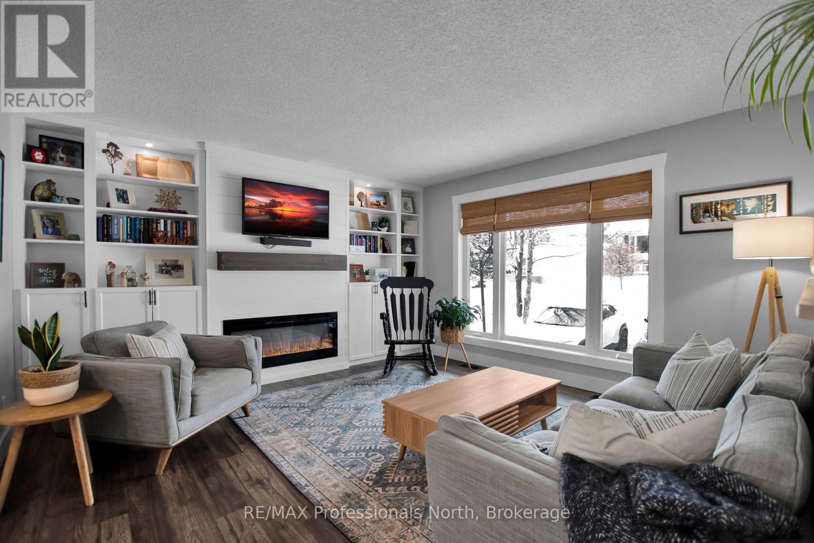 <h3>$624,900</h3><p>14 Beechwood Path, Huntsville, Ontario</p>