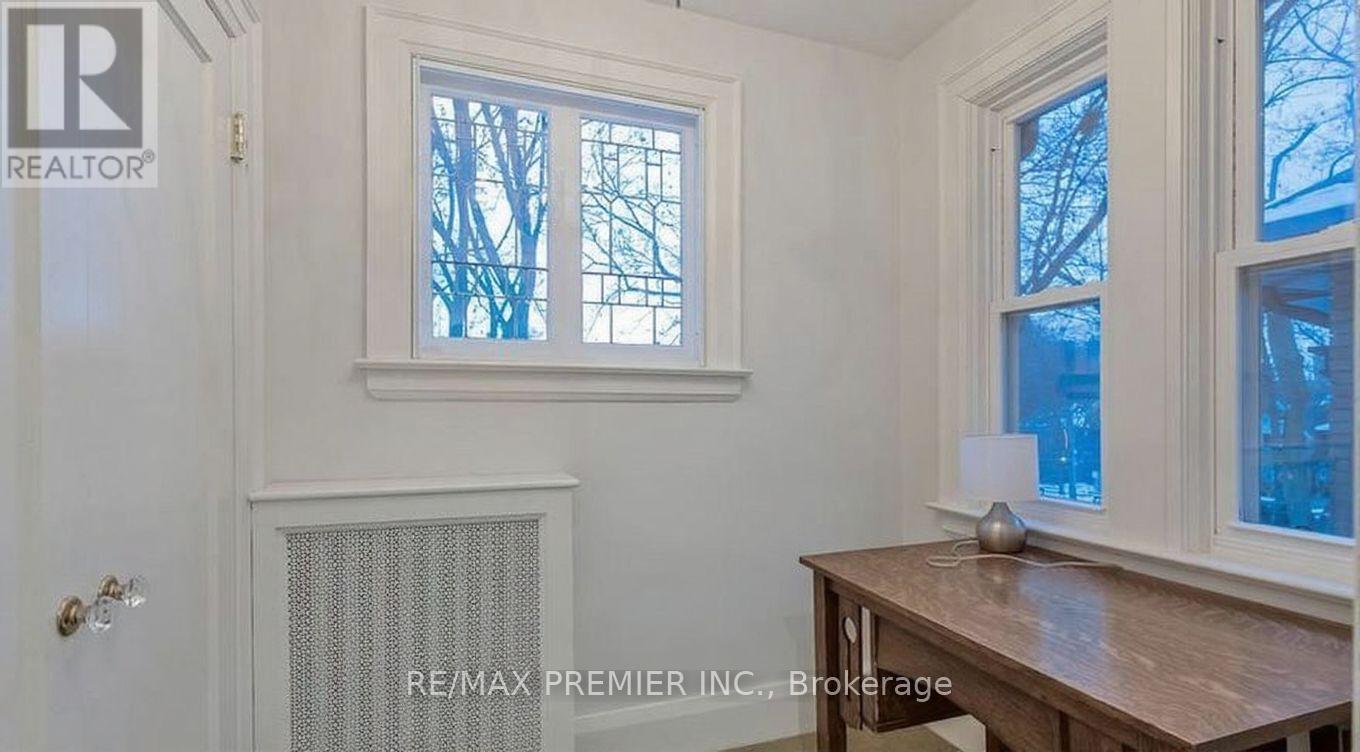 2nd Floor - 5 Killarney Road, Toronto, Ontario  M5P 1L7 - Photo 6 - C12674128