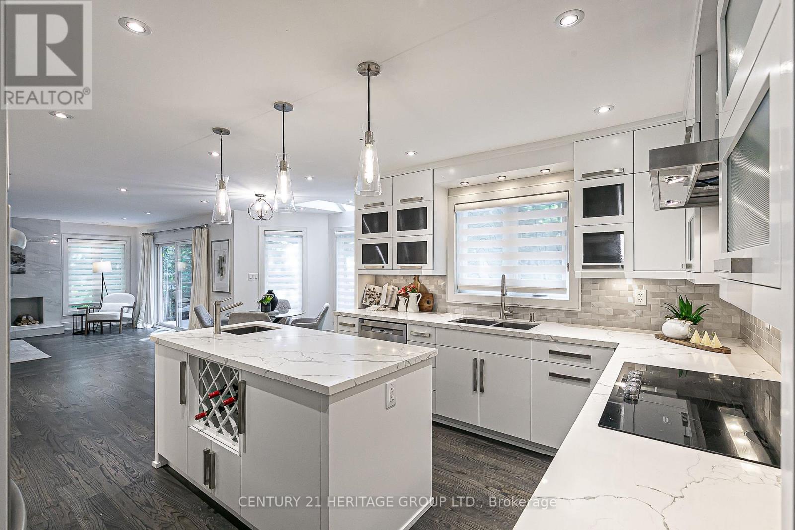 46 Pineneedle Drive, Aurora, Ontario  L4G 4Y6 - Photo 19 - N12456450