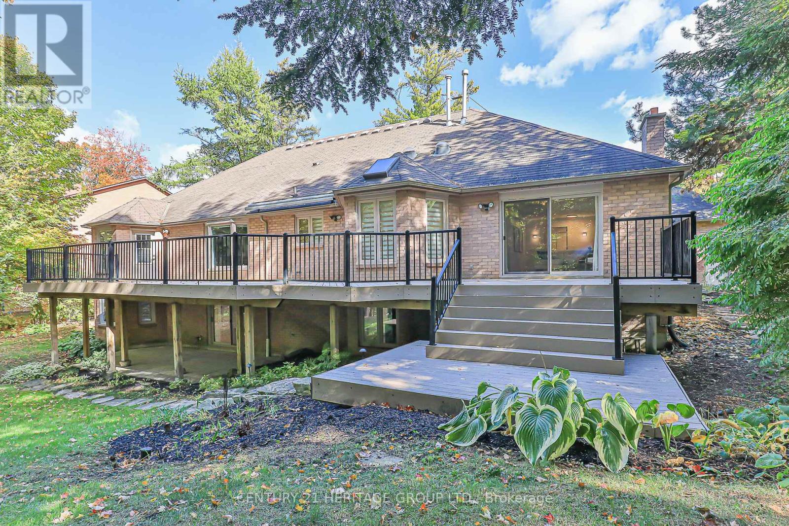 46 Pineneedle Drive, Aurora, Ontario  L4G 4Y6 - Photo 43 - N12456450