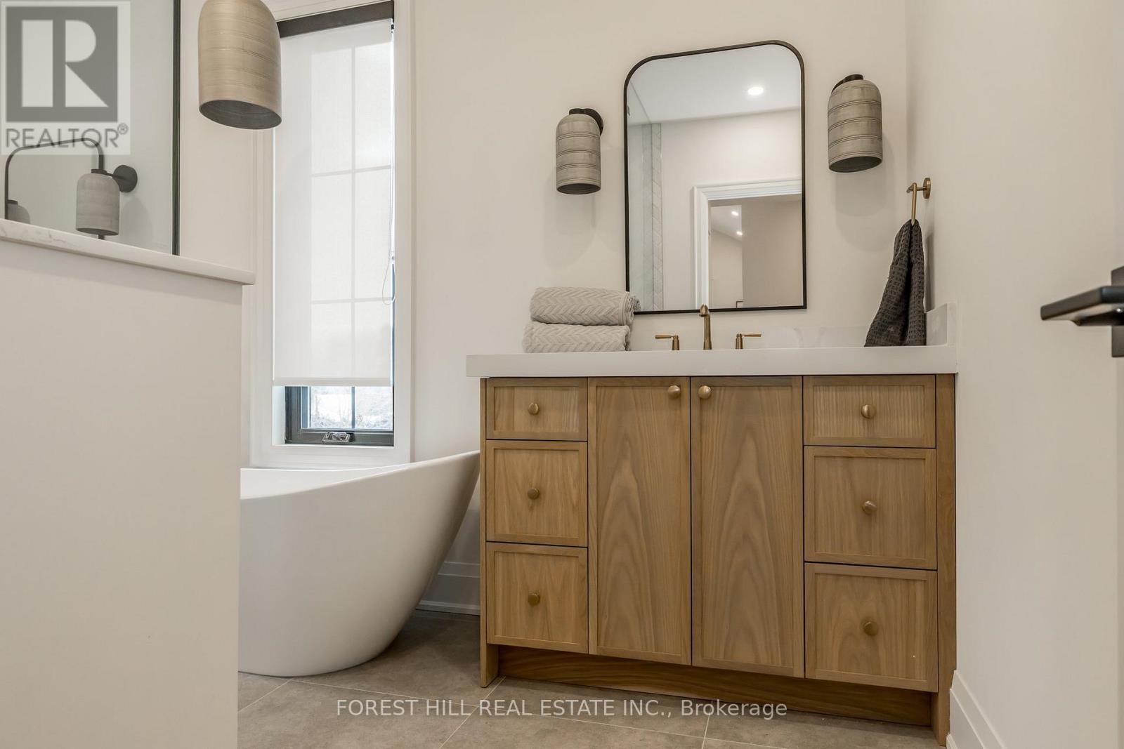 271 Codrington Street, Barrie, Ontario  L4M 1S7 - Photo 30 - S12670386