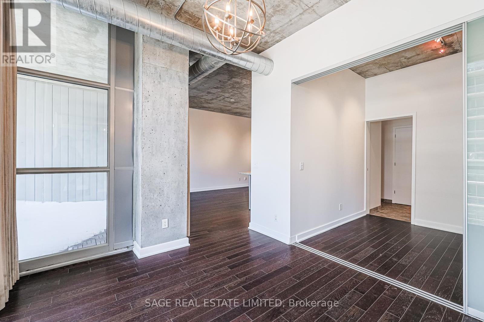 410 - 60 Bathurst Street, Toronto, Ontario  M5V 2P4 - Photo 10 - C12677550