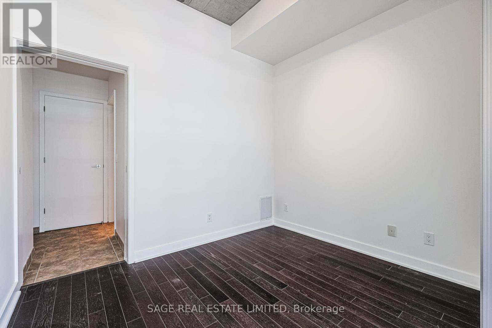 410 - 60 Bathurst Street, Toronto, Ontario  M5V 2P4 - Photo 11 - C12677550