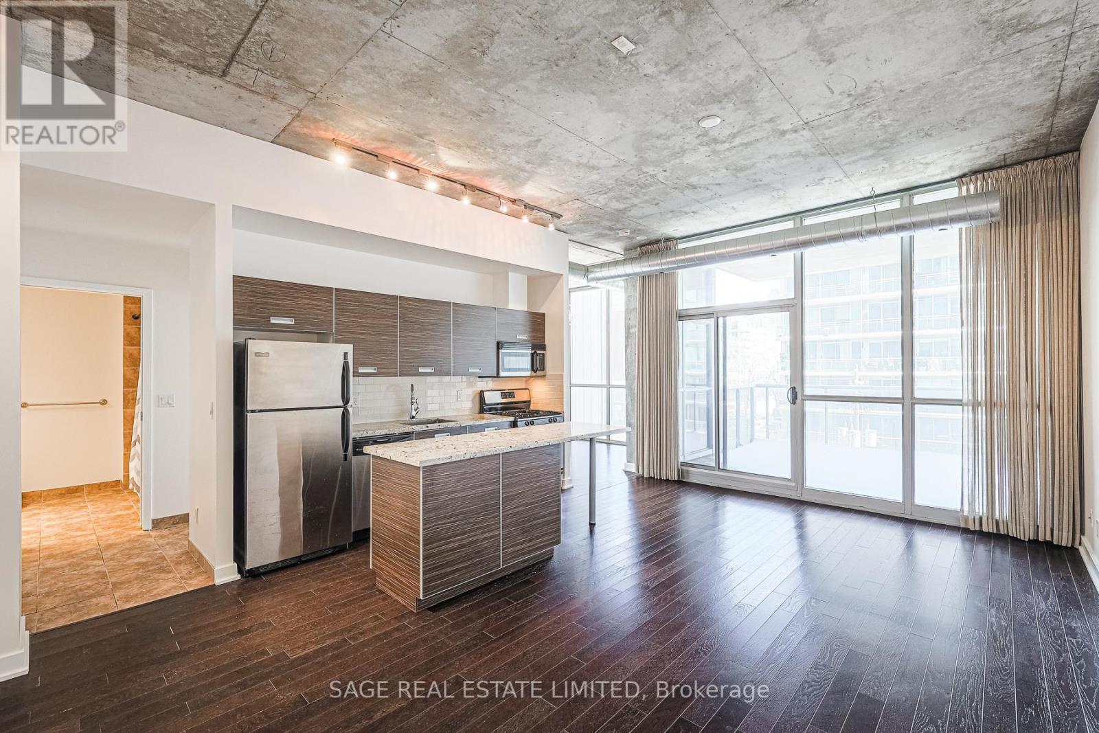 410 - 60 Bathurst Street, Toronto, Ontario  M5V 2P4 - Photo 3 - C12677550