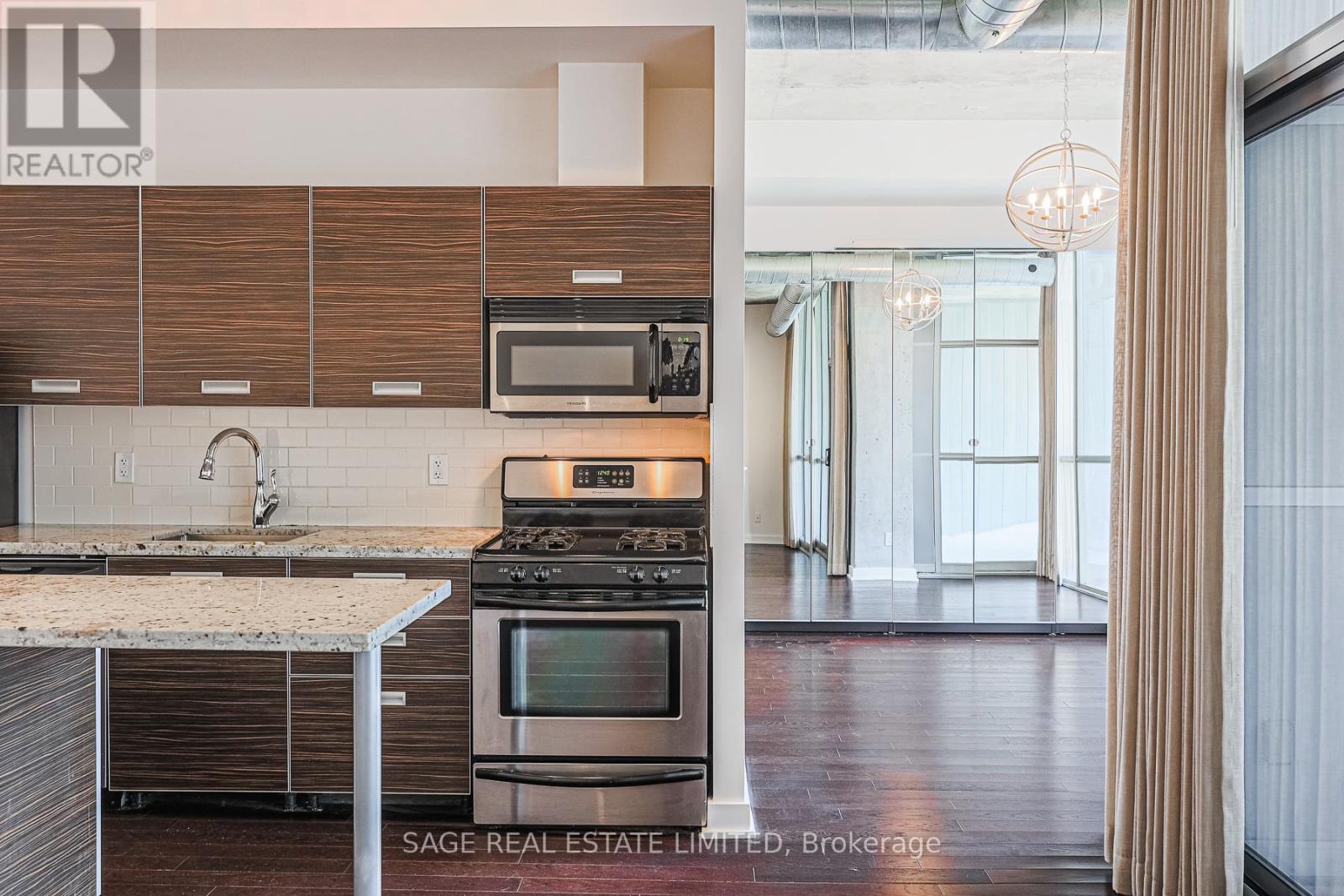 410 - 60 Bathurst Street, Toronto, Ontario  M5V 2P4 - Photo 7 - C12677550