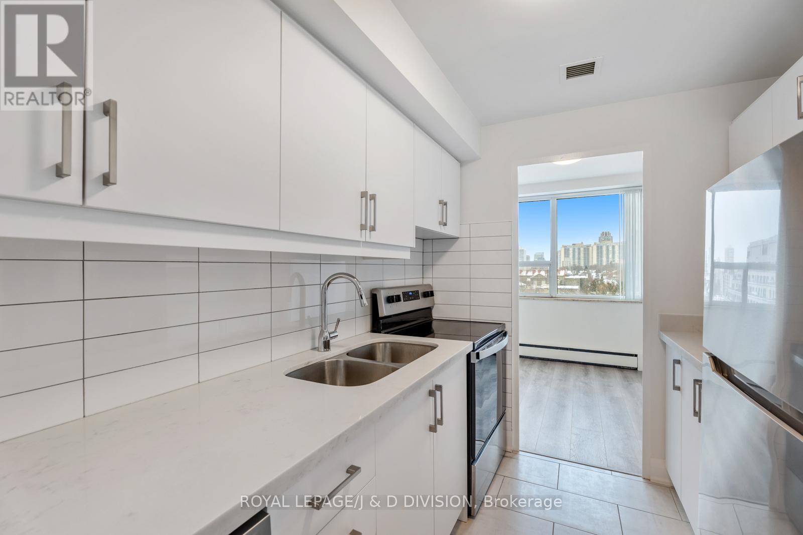 1006 - 484 Avenue Road, Toronto, Ontario  M4V 2J5 - Photo 12 - C12677584