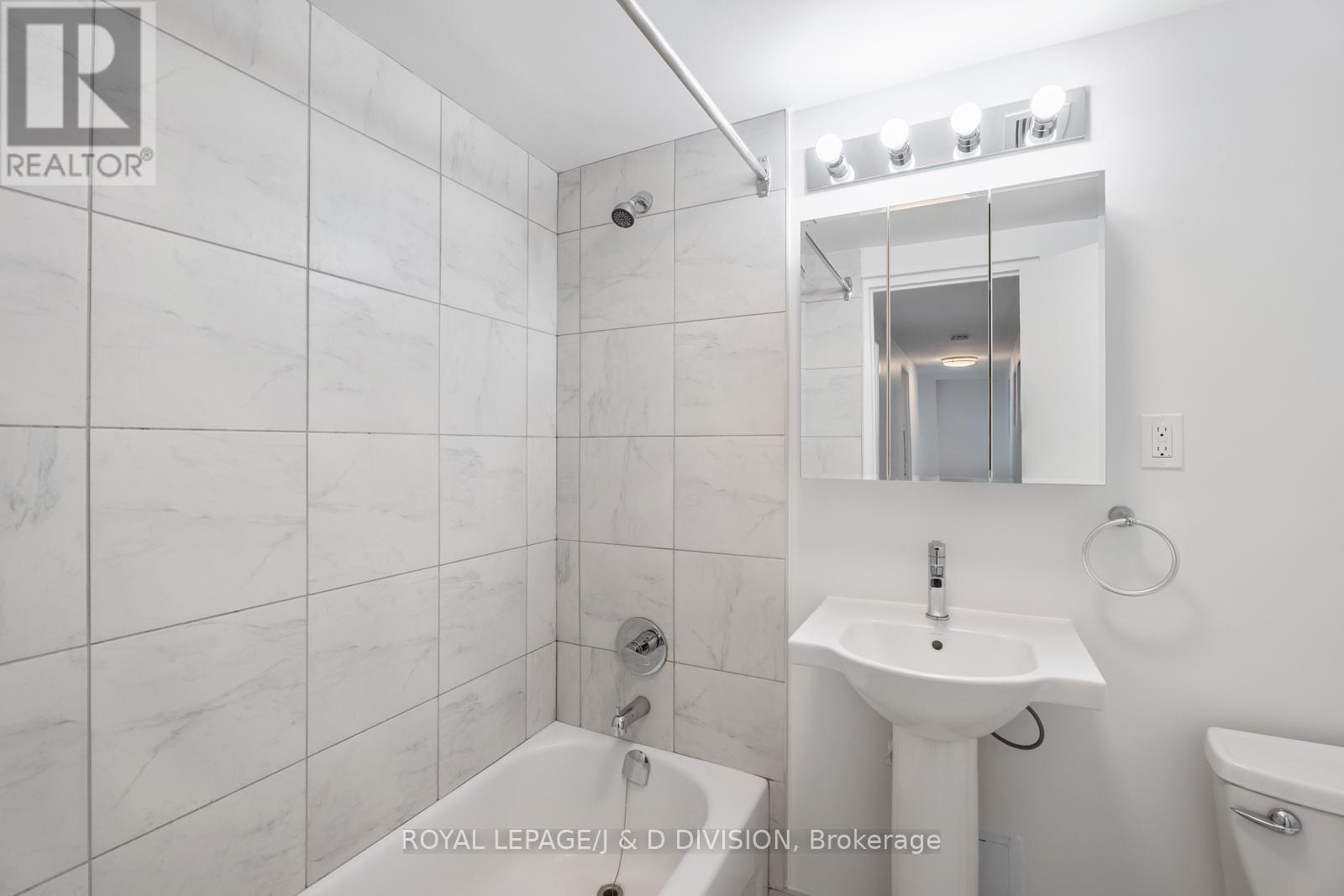 1006 - 484 Avenue Road, Toronto, Ontario  M4V 2J5 - Photo 20 - C12677584