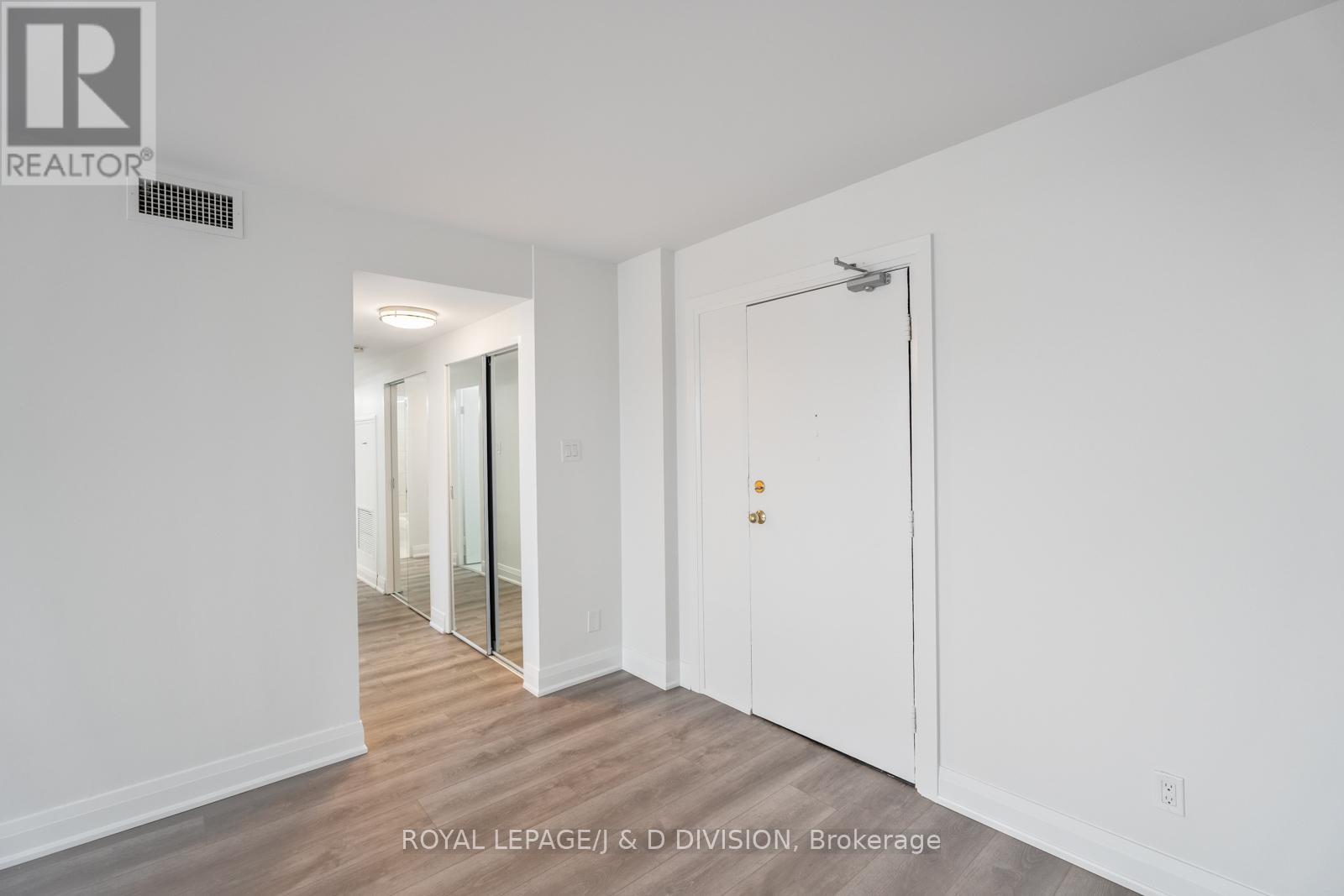 1006 - 484 Avenue Road, Toronto, Ontario  M4V 2J5 - Photo 3 - C12677584