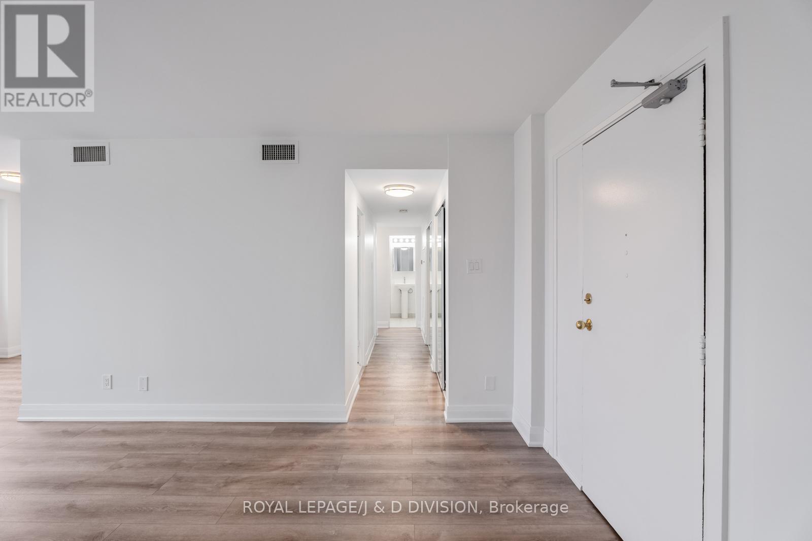 1006 - 484 Avenue Road, Toronto, Ontario  M4V 2J5 - Photo 5 - C12677584