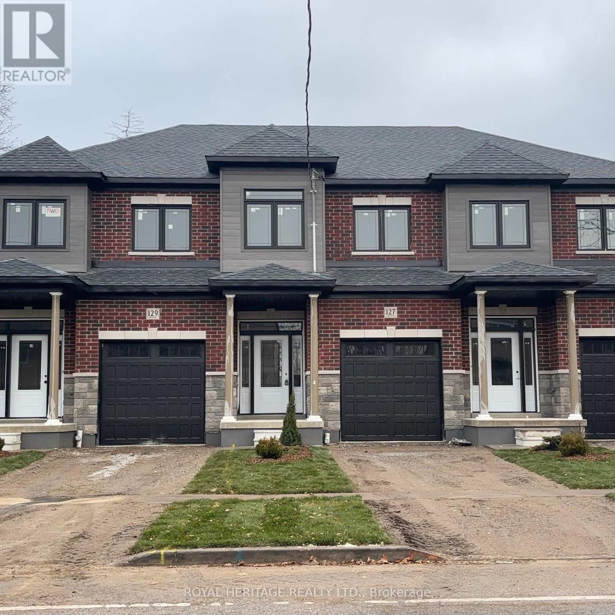 129 Hickory Street N, Whitby, Ontario  L1N 3X6 - Photo 2 - E12677466