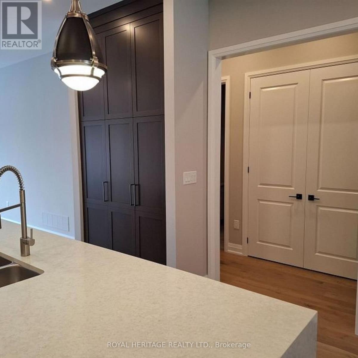 8 St Augustine Drive, Whitby, Ontario  L1M 0L7 - Photo 9 - E12677480