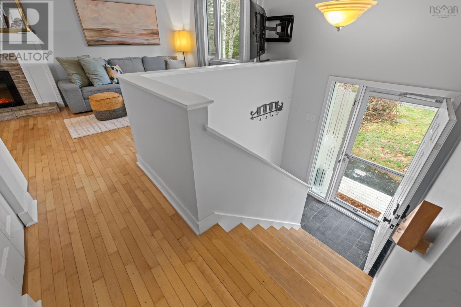 49 Village Crescent, Bedford, Nova Scotia  B4A 1J3 - Photo 6 - 202529412