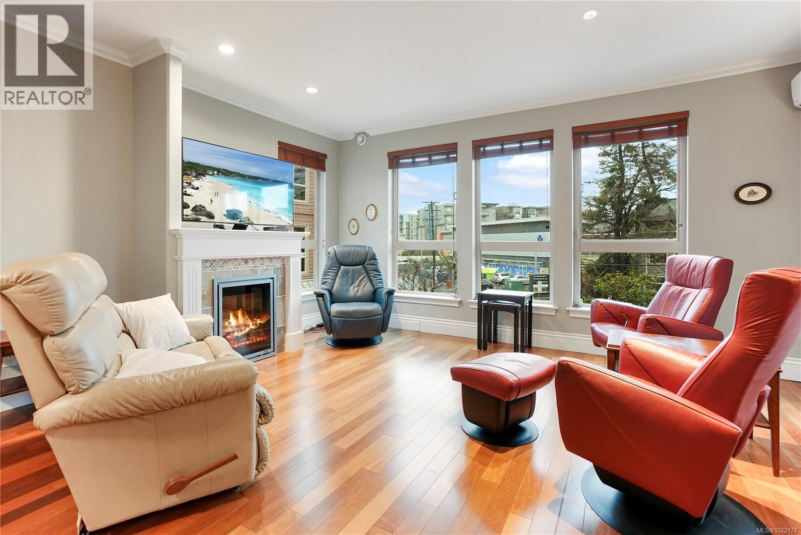 214 755 Goldstream Ave, Langford, British Columbia