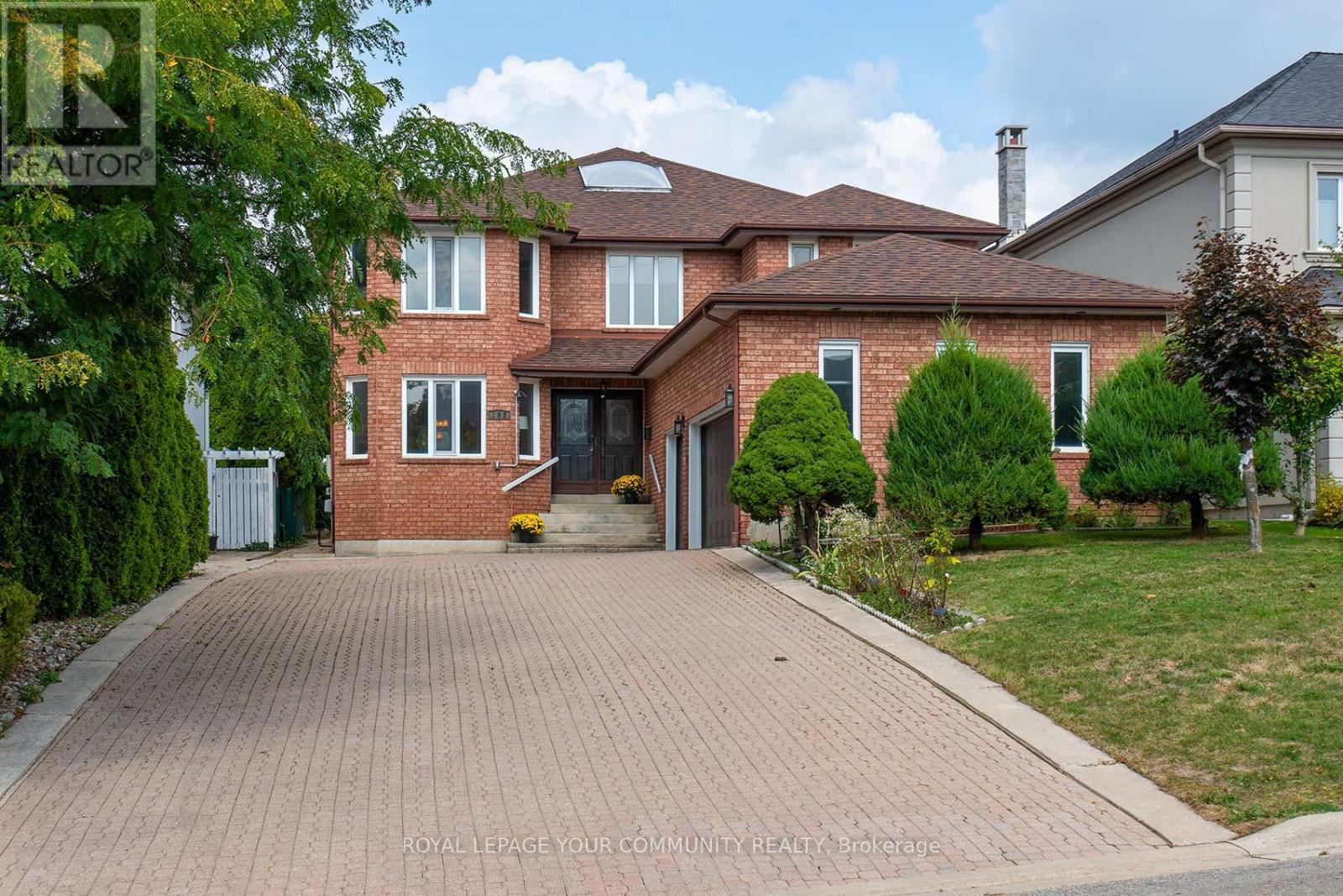 182 OXFORD STREET, Richmond Hill, Ontario