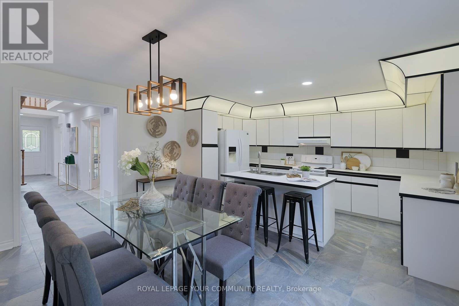 182 Oxford Street, Richmond Hill, Ontario  L4C 4L7 - Photo 13 - N12677538