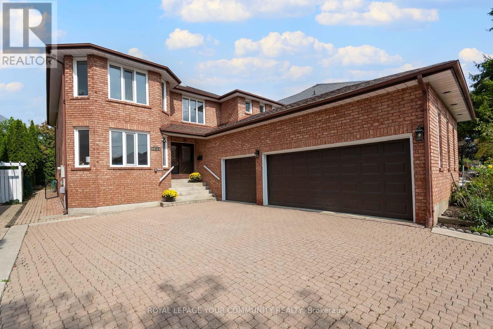 182 Oxford Street, Richmond Hill, Ontario  L4C 4L7 - Photo 2 - N12677538