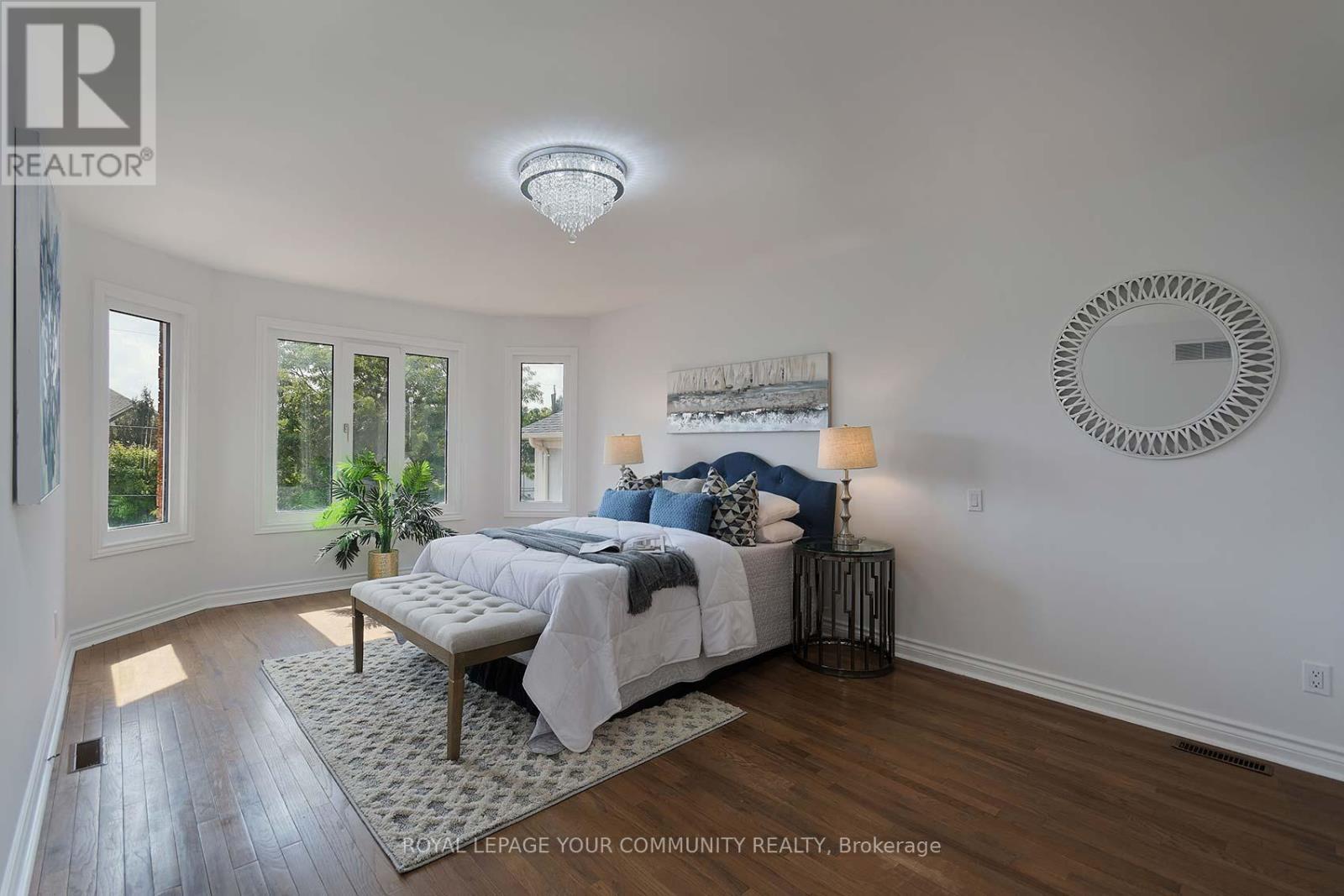 182 Oxford Street, Richmond Hill, Ontario  L4C 4L7 - Photo 23 - N12677538