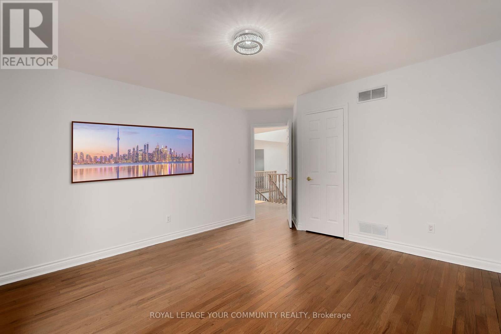 182 Oxford Street, Richmond Hill, Ontario  L4C 4L7 - Photo 32 - N12677538