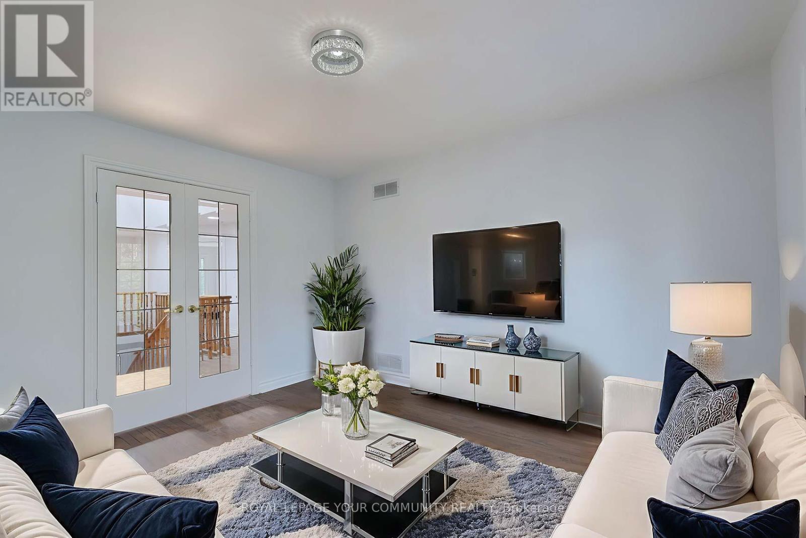 182 Oxford Street, Richmond Hill, Ontario  L4C 4L7 - Photo 33 - N12677538